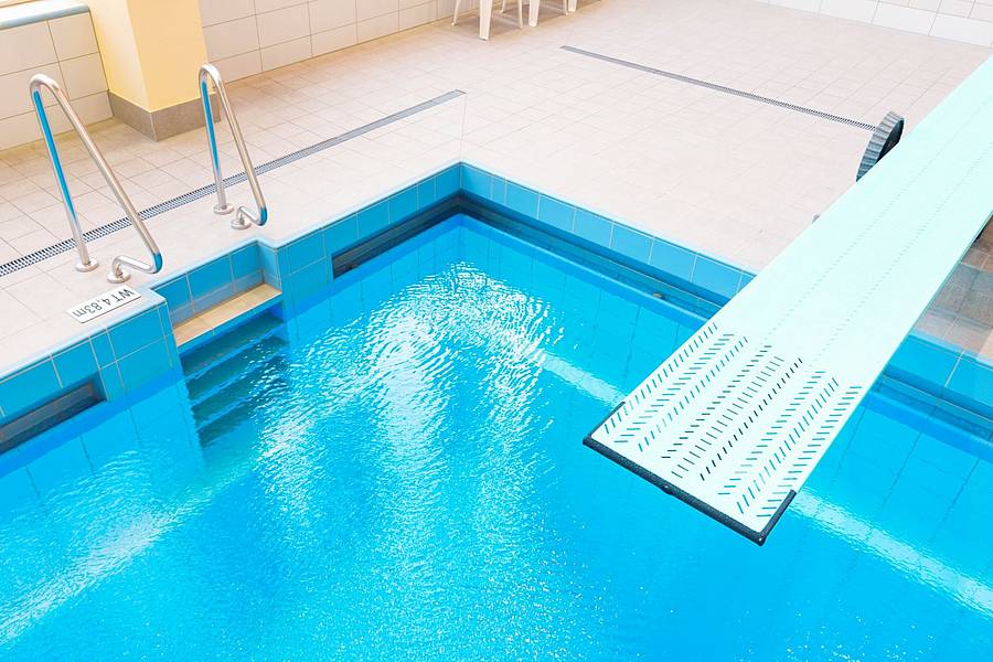 Halle/Saale Schwimmhalle Neustadt - Steuler Pool Linings