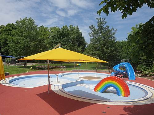 The children's paddling pool at the Bönnigheim lido renovated by Steuler Pool Linings