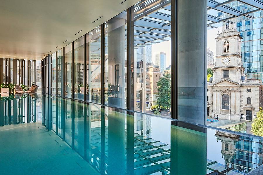 London Pan Pacific Hotel - Steuler Pool Linings