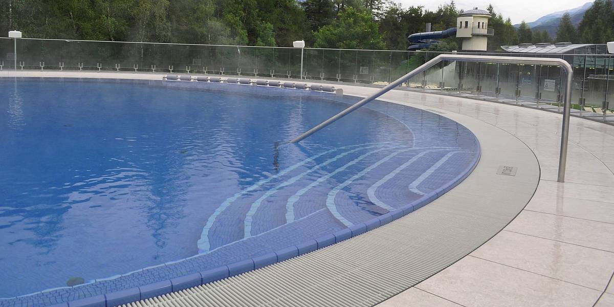 Laengenfeld Aquadome - Steuler Pool Linings