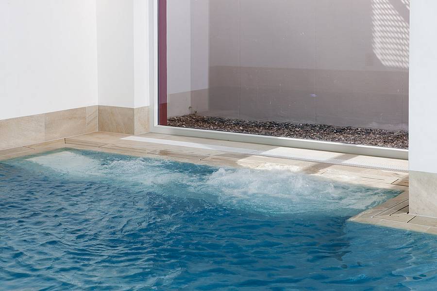 NSH indoor pool P14 - Steuler Pool Linings