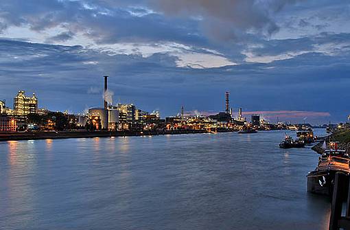 View of the BASF Ludwigshafen plant in the evening