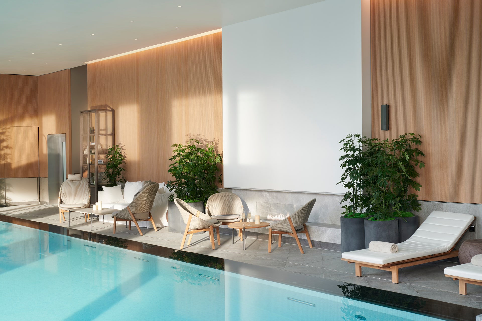 London Pan Pacific Hotel - Steuler Pool Linings