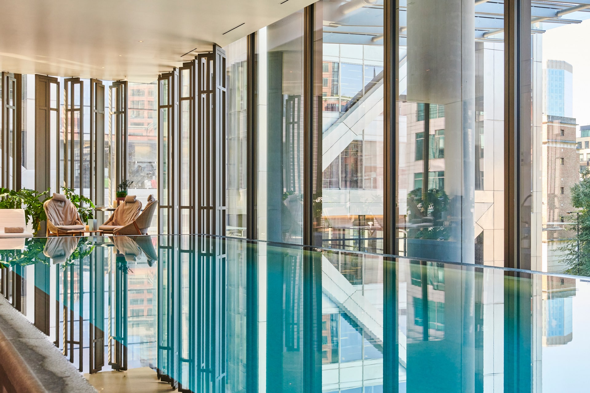 London Pan Pacific Hotel - Steuler Pool Linings