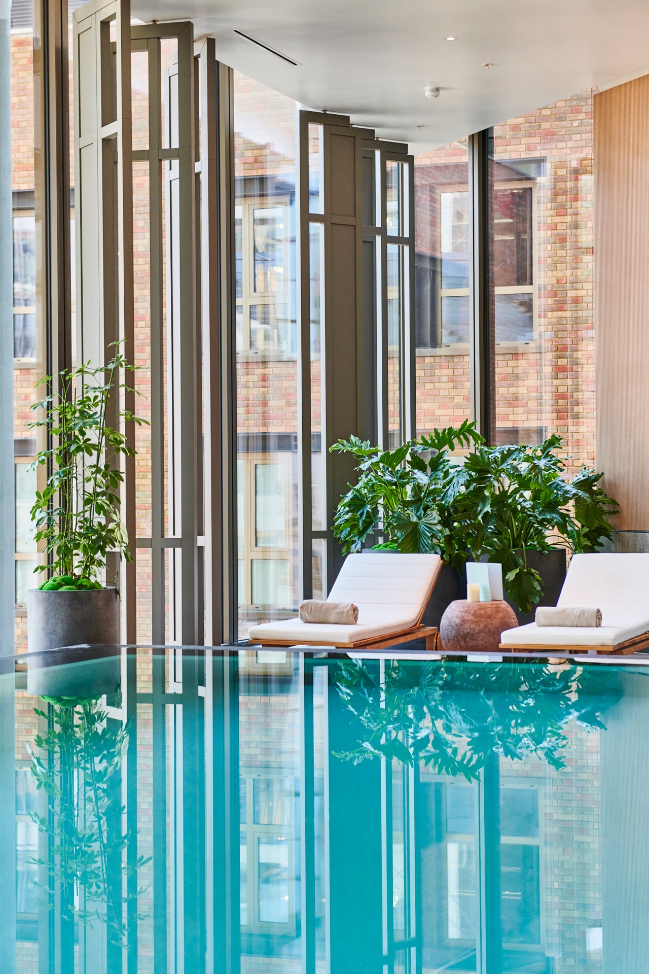 London Pan Pacific Hotel - Steuler Pool Linings