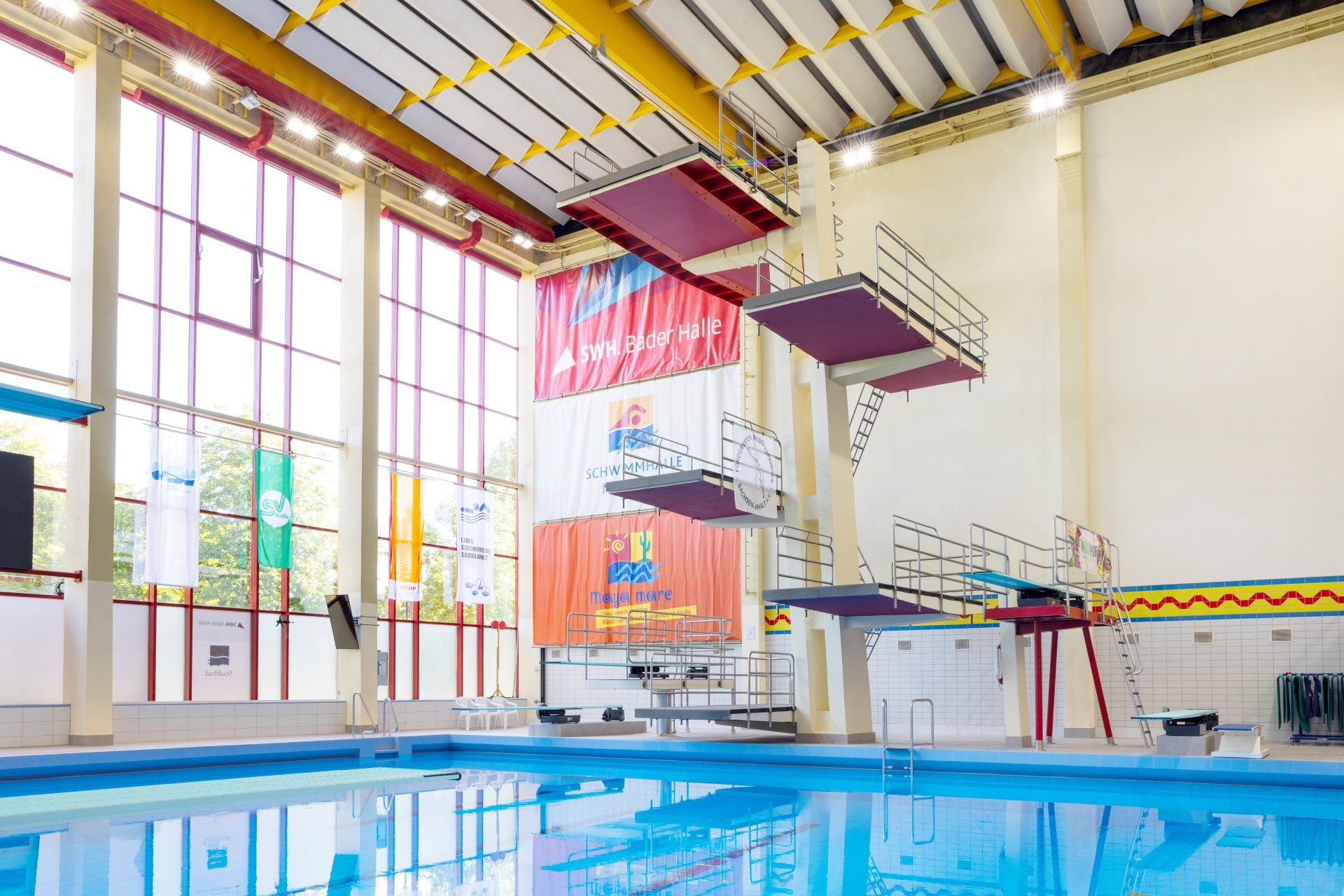 Halle/Saale Schwimmhalle Neustadt - Steuler Pool Linings