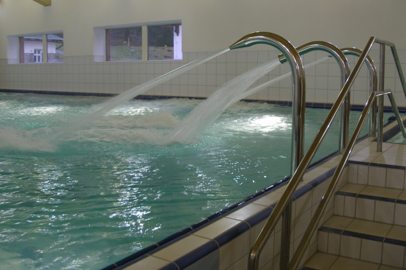 Karlova Studanka Therapiezentrum - Steuler Pool Linings