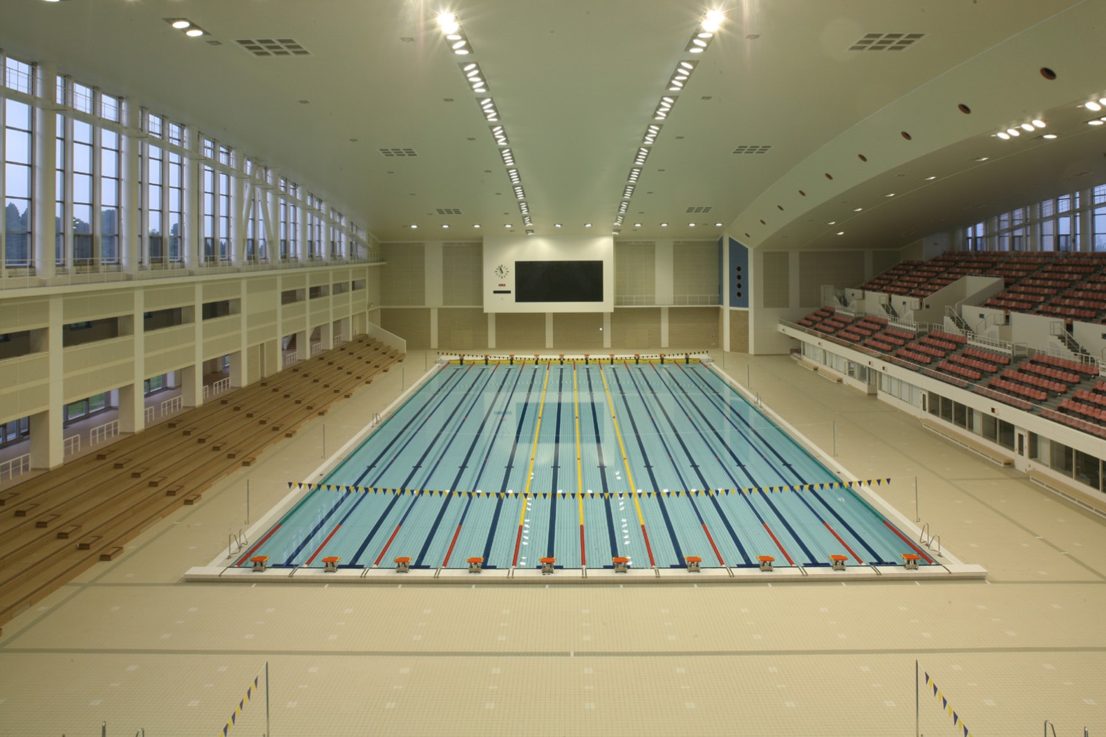 Nagaoka Schwimmhalle - Steuler Pool Linings
